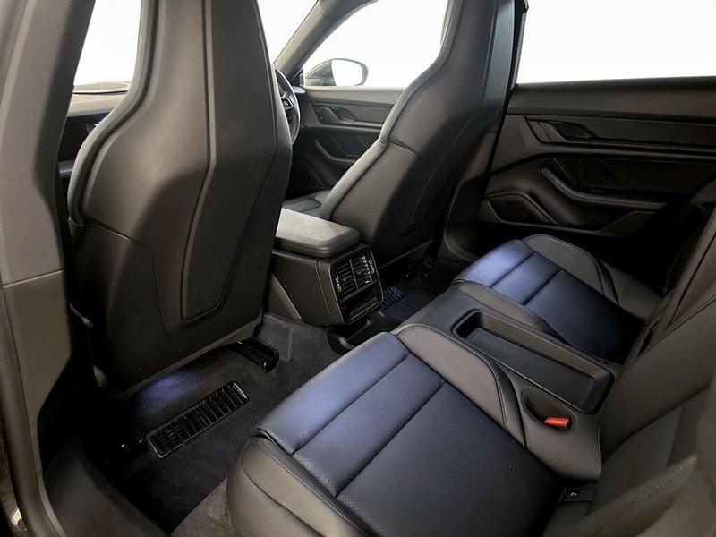 Used Porsche Taycan 2023 for sale - 76641034: Photo 14