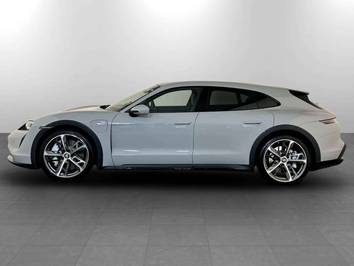 Used Porsche Taycan 2021 for sale - 77571348: Photo 7