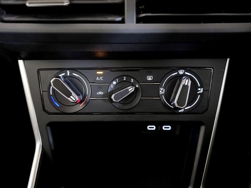 Used Volkswagen Polo 2022 for sale - 76631236: Photo 24