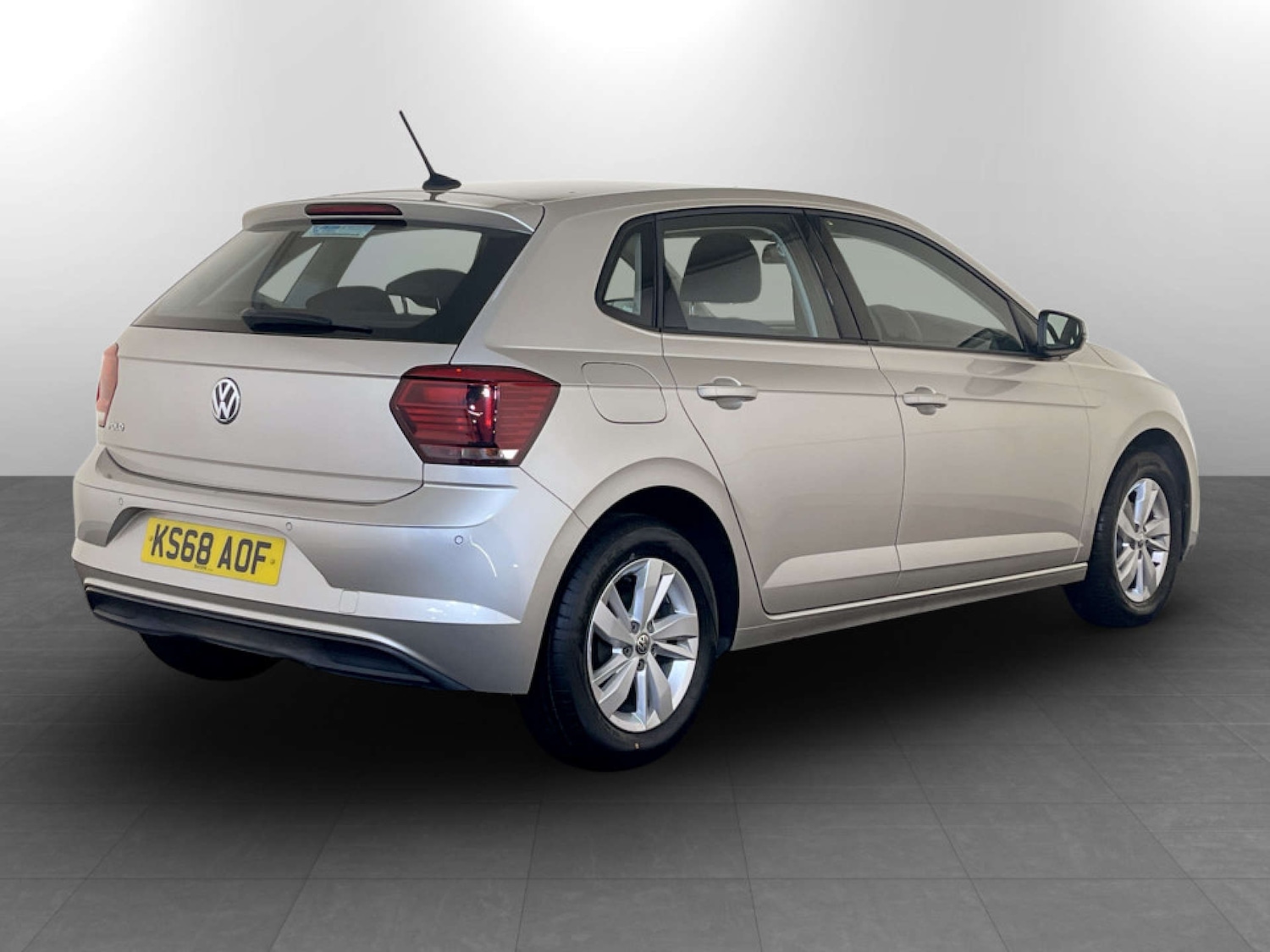 Used Volkswagen Polo 2018 for sale - 77186059: Photo 10