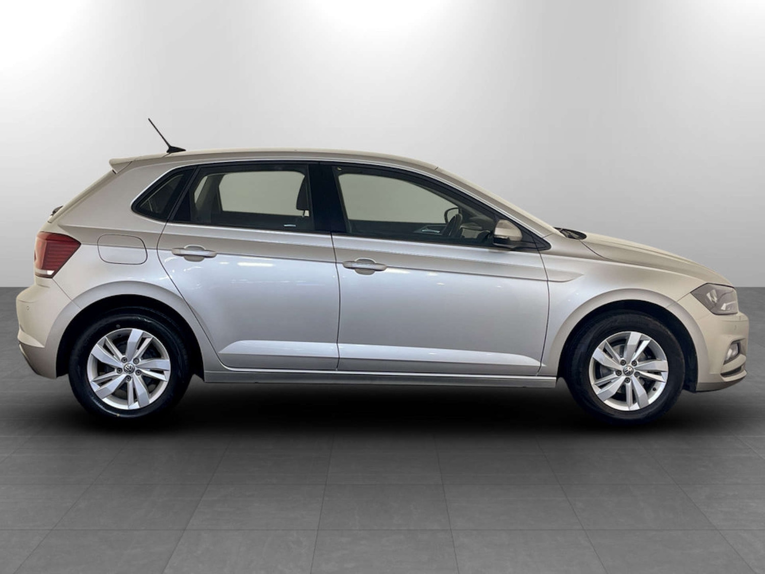 Used Volkswagen Polo 2018 for sale - 77186059: Photo 11