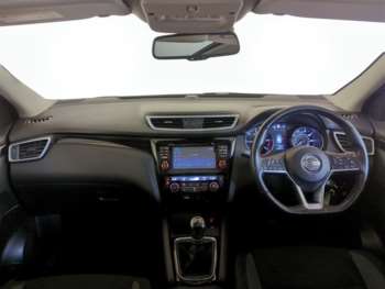 Used Nissan Qashqai 2017 for sale - 74980420: Photo