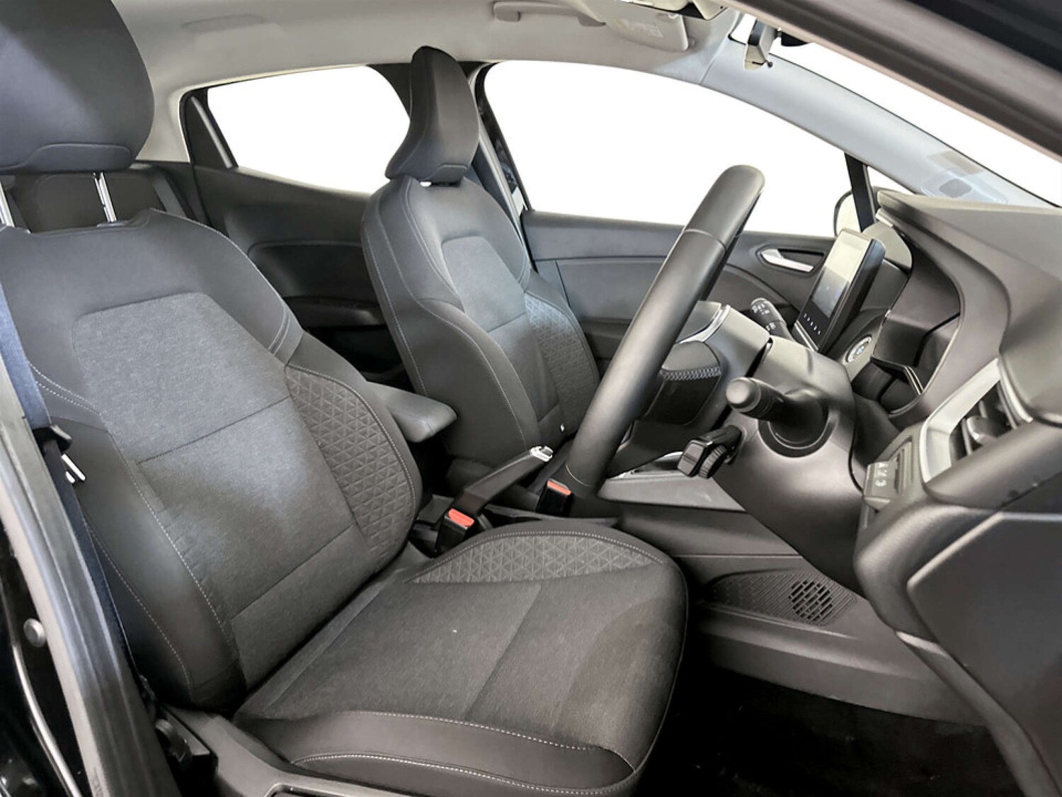 Used Renault Clio 2022 for sale - 77366780: Photo 14