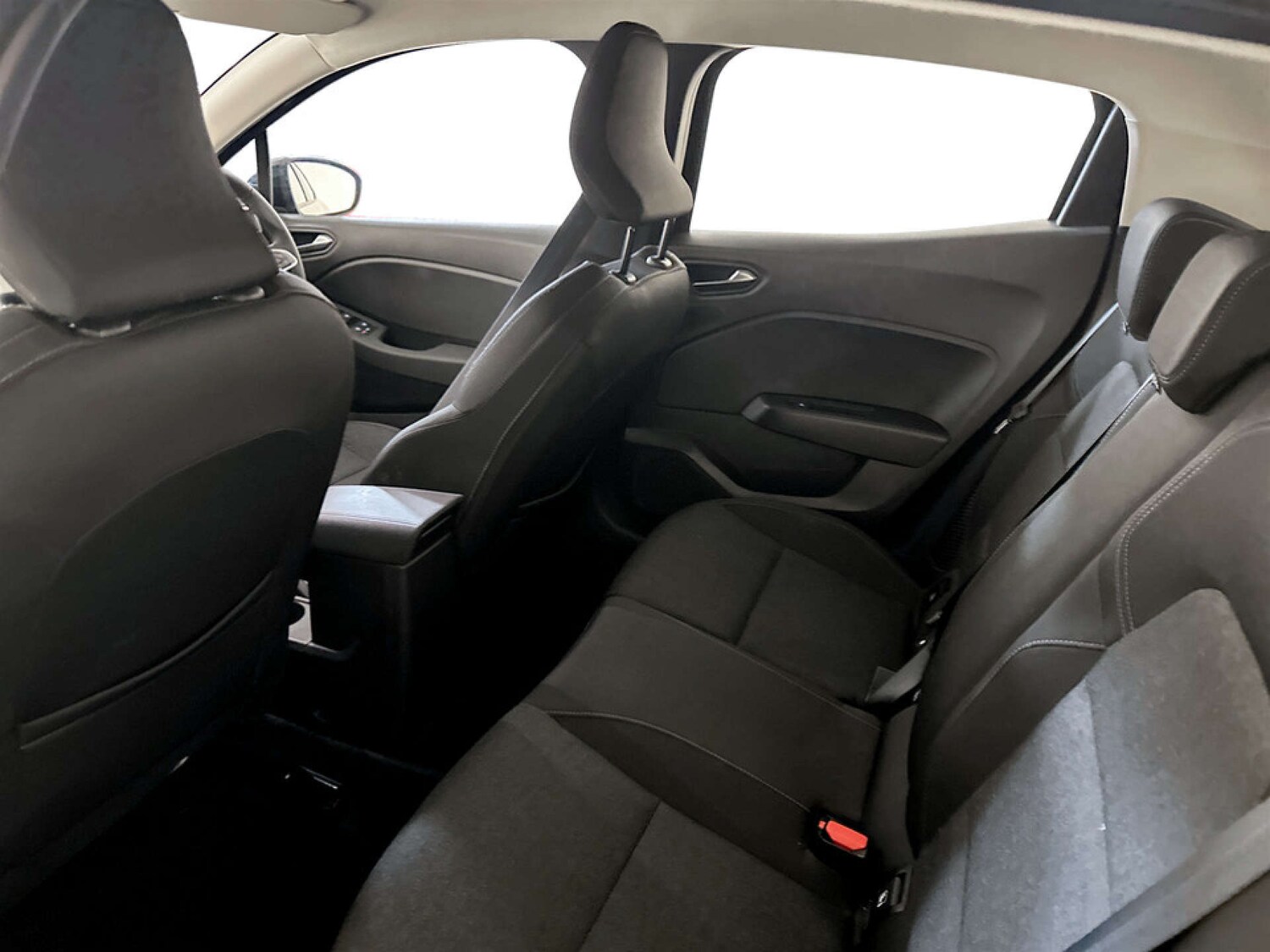 Used Renault Clio 2022 for sale - 77366780: Photo 15