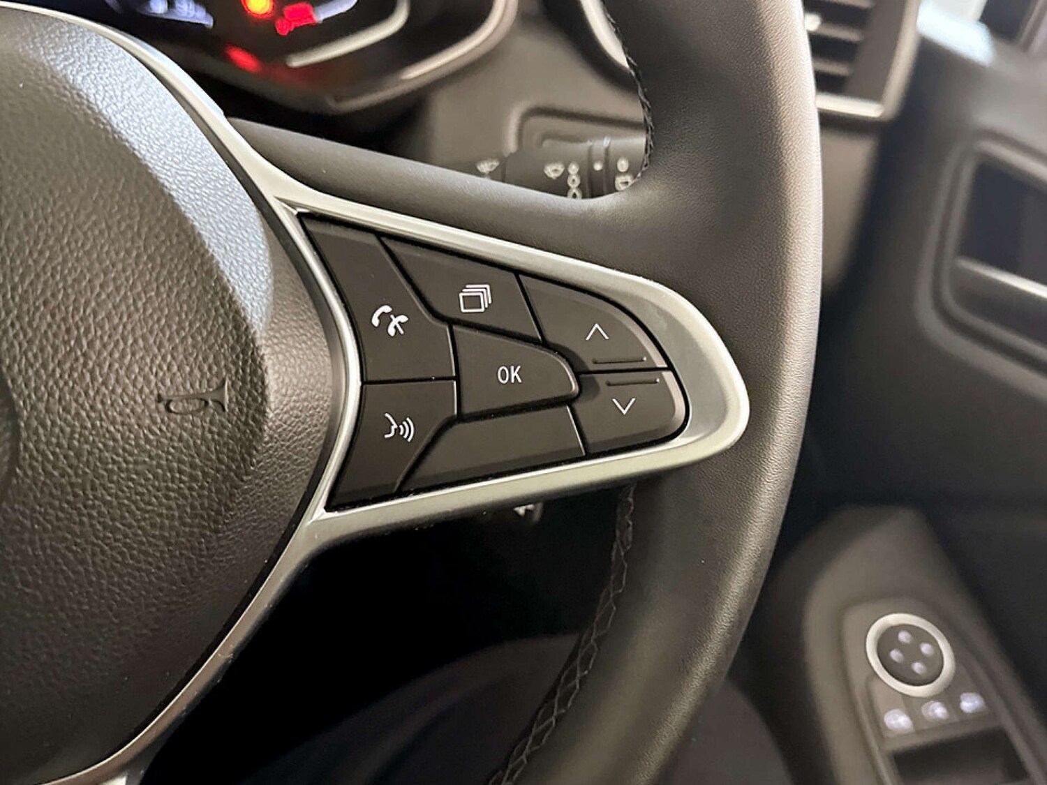 Used Renault Clio 2022 for sale - 77366780: Photo 20