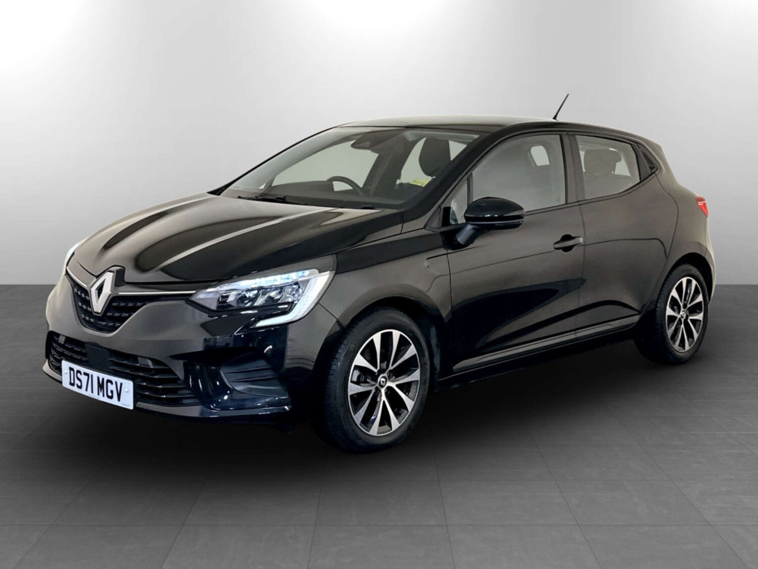 Used Renault Clio 2022 for sale - 77366780: Photo 7