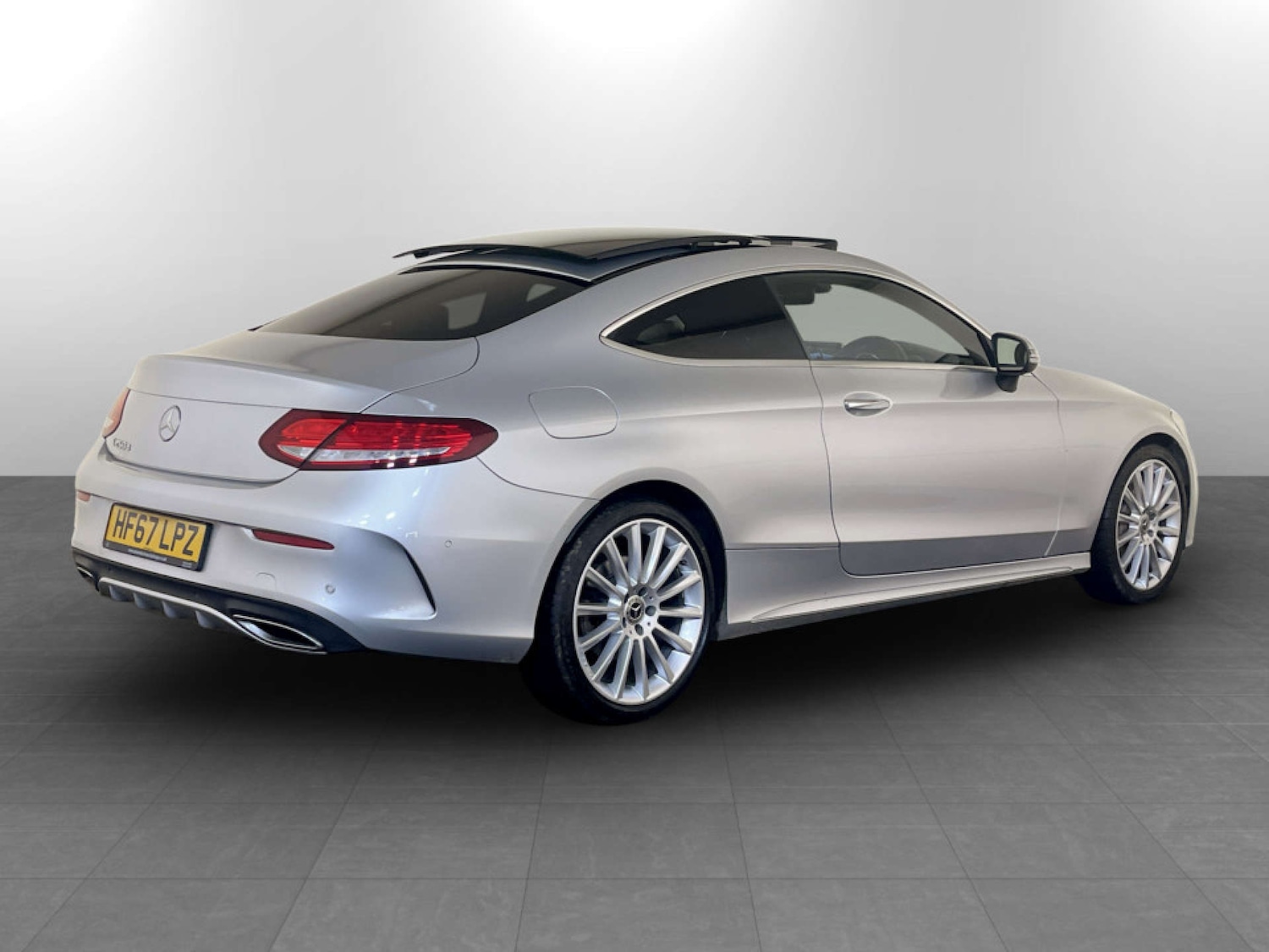 Used Mercedes-Benz C Class 2017 for sale - 77667946: Photo 10