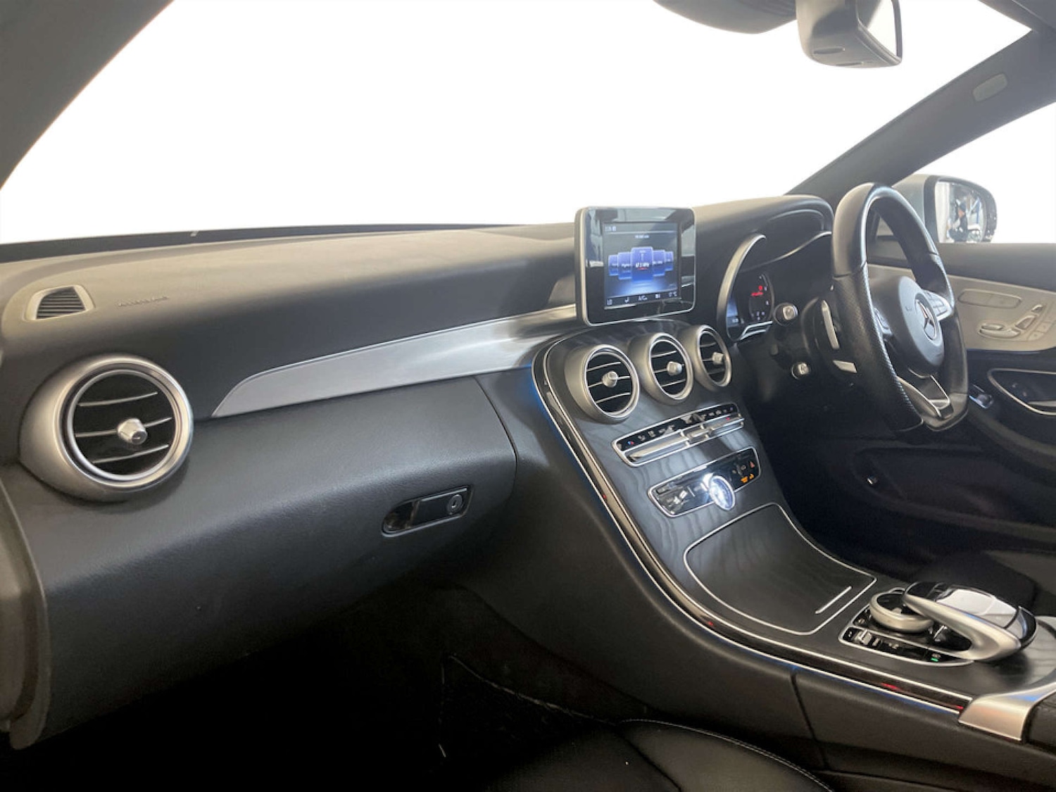 Used Mercedes-Benz C Class 2017 for sale - 77667946: Photo 12