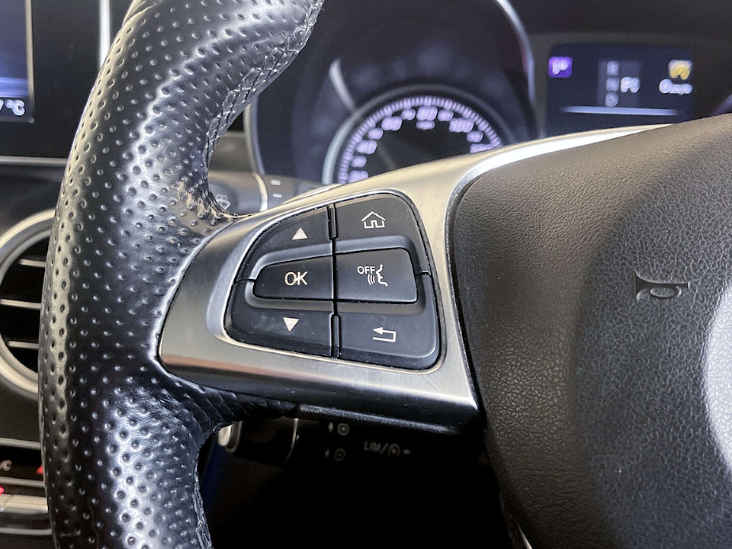 Used Mercedes-Benz C Class 2017 for sale - 77667946: Photo 17