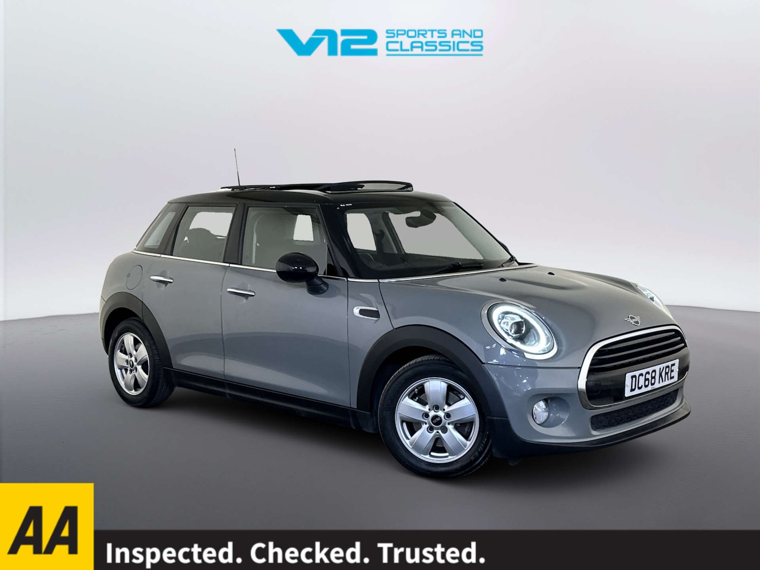 Used MINI Hatch 2019 for sale - 78175652: Photo 1