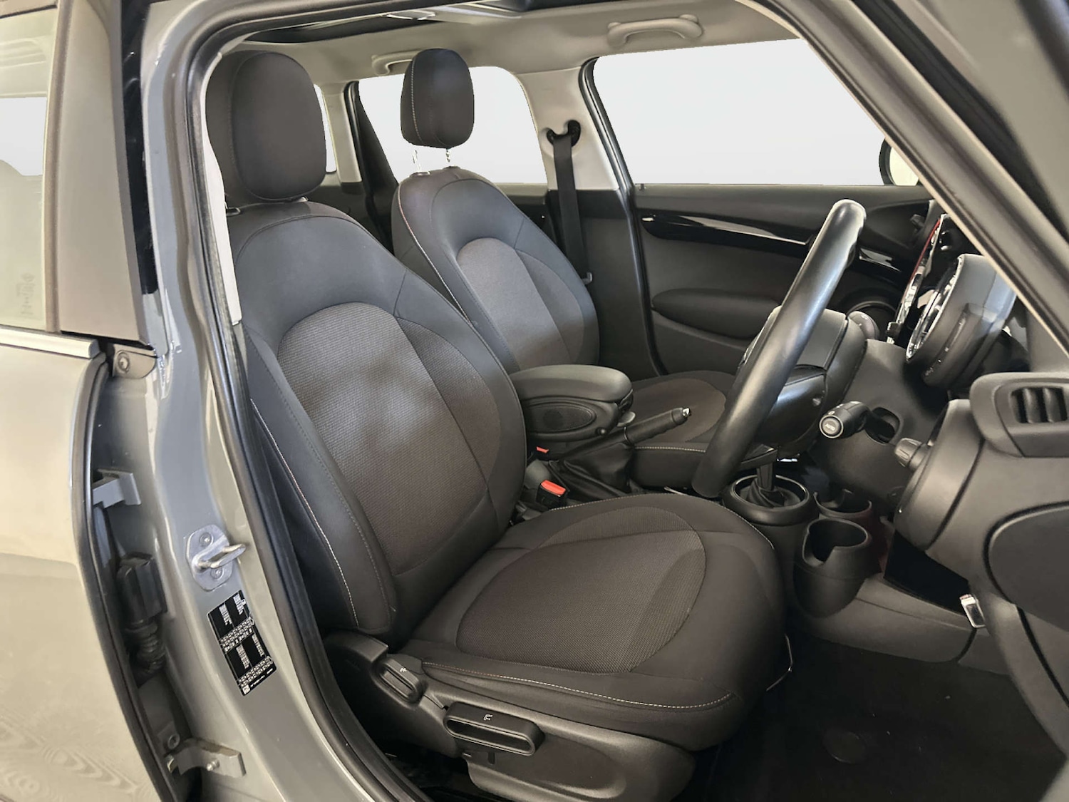 Used MINI Hatch 2019 for sale - 78175652: Photo 12