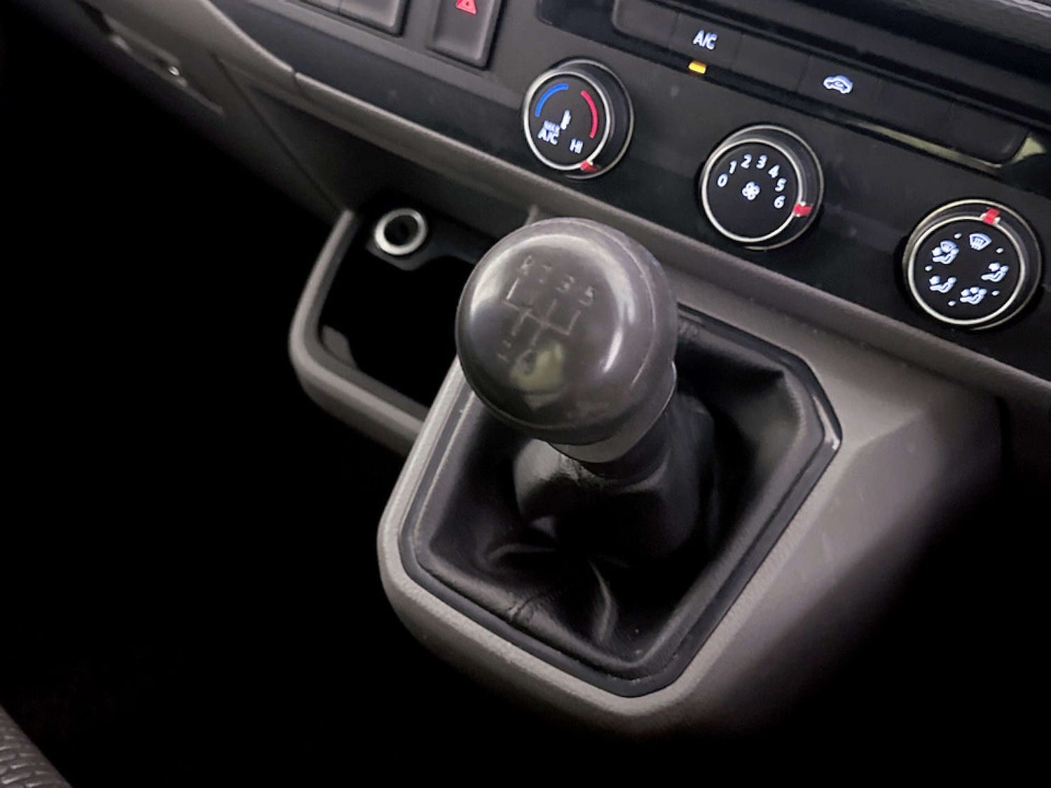 Used Volkswagen Transporter 2021 for sale - 77288592: Photo 25