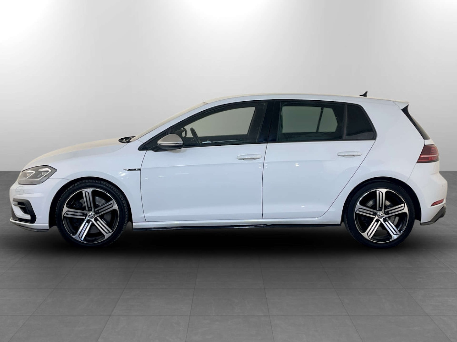 Used Volkswagen Golf 2018 for sale - 77431889: Photo 7