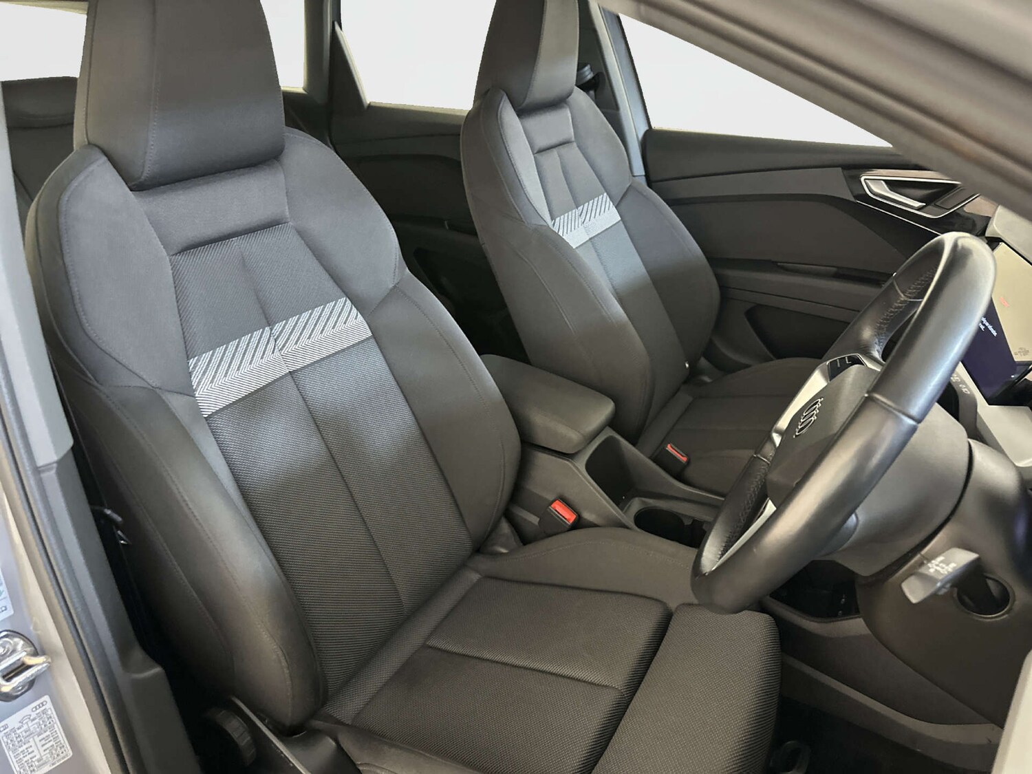 Used Audi Q4 e-tron 2023 for sale - 77967816: Photo 13