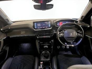 Used Peugeot 2008 2021 for sale - 76415827: Photo