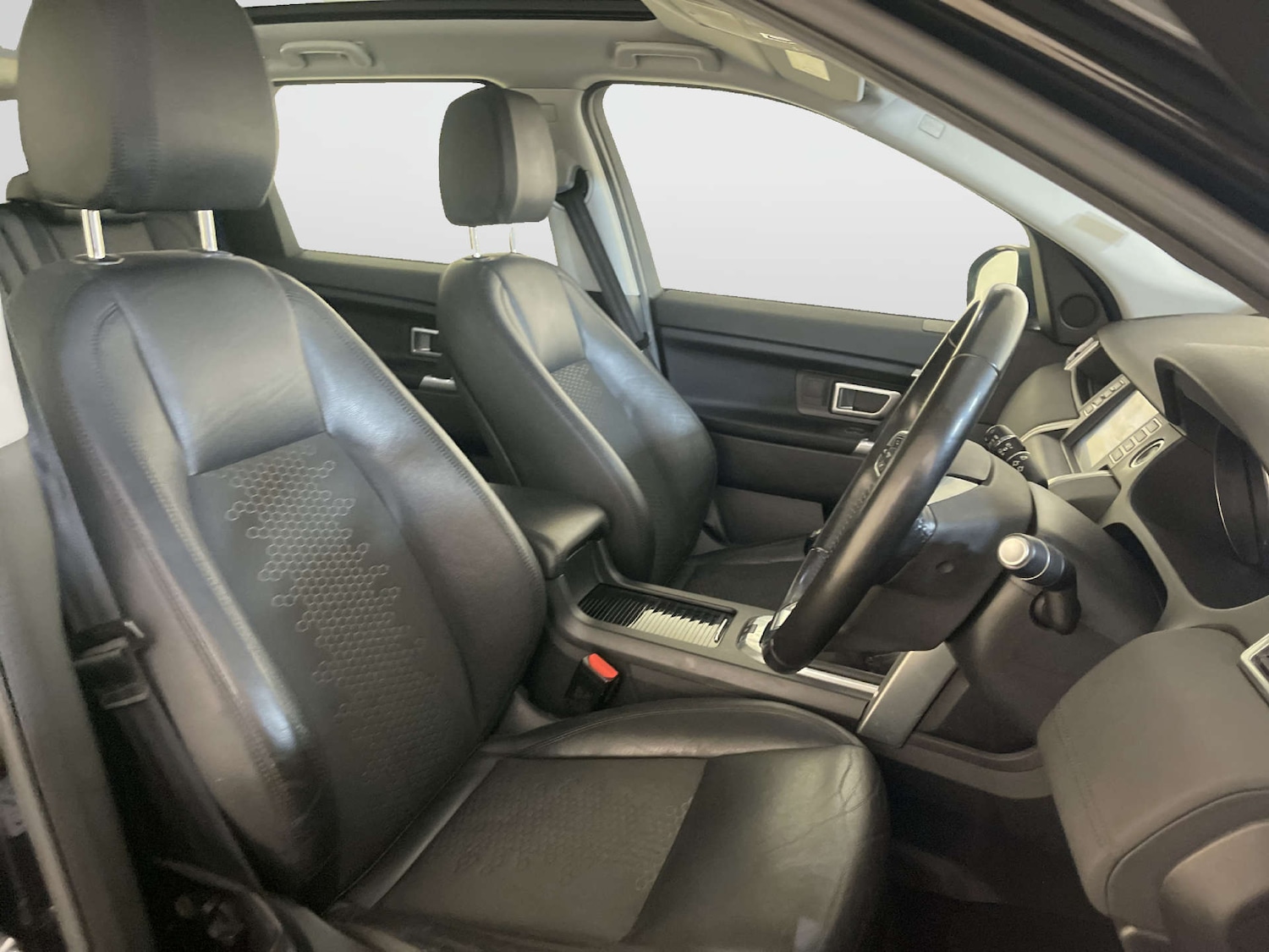 Used Land Rover Discovery Sport 2017 for sale - 77920744: Photo 13