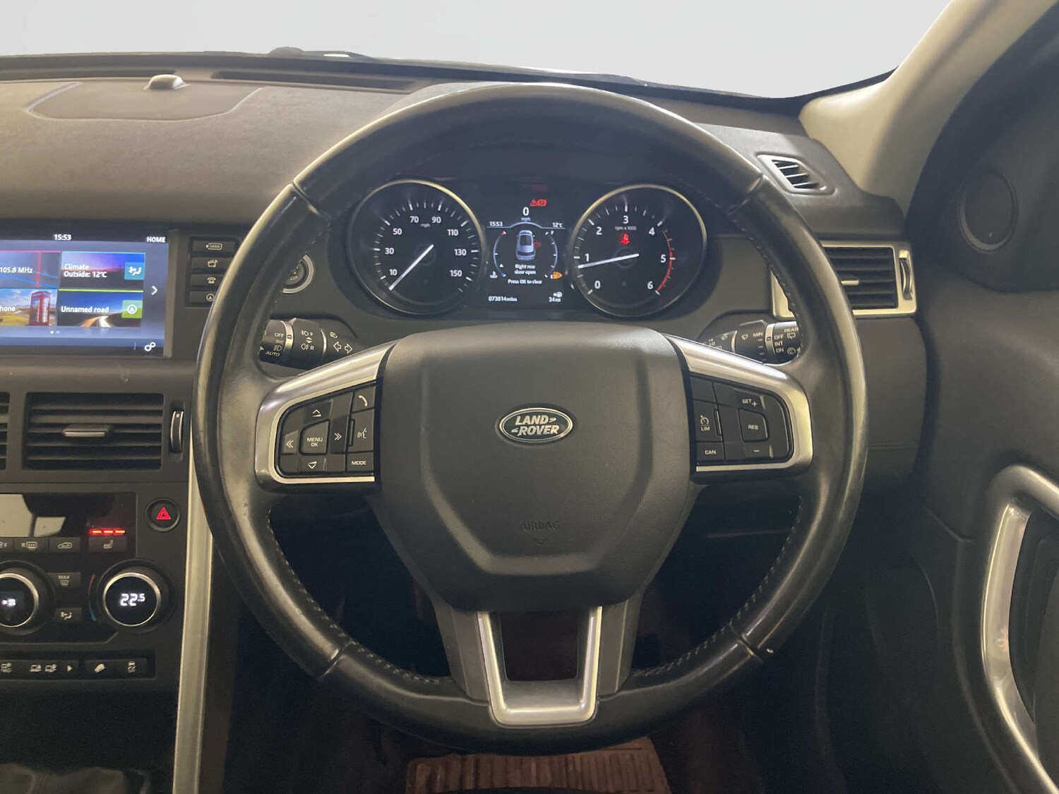 Used Land Rover Discovery Sport 2017 for sale - 77920744: Photo 16