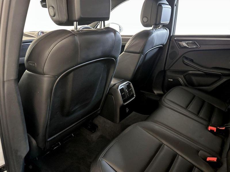 Used Porsche Macan 2020 for sale - 76344441: Photo 14