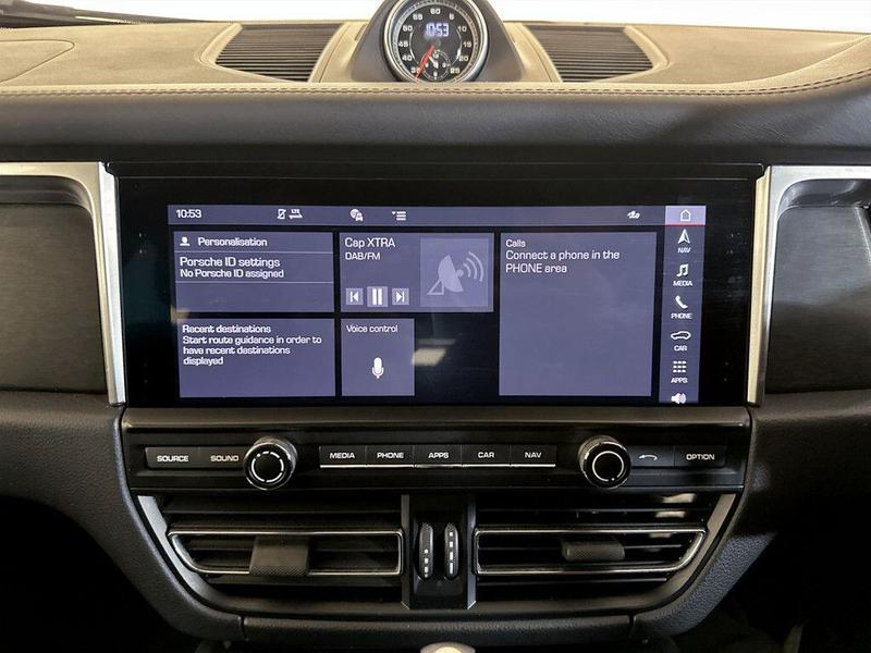 Used Porsche Macan 2020 for sale - 76344441: Photo 26