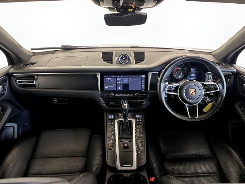 Used Porsche Macan 2020 for sale - 76344441: Photo 3