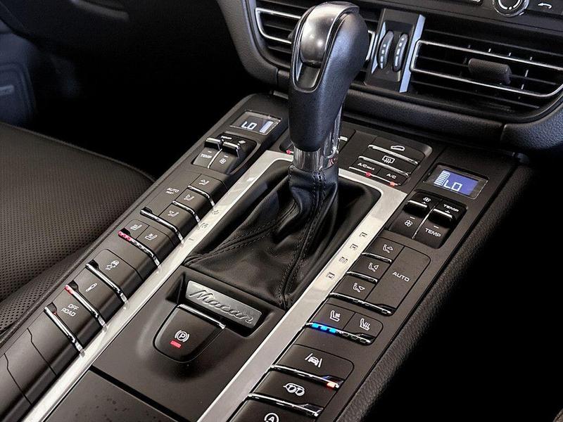 Used Porsche Macan 2020 for sale - 76344441: Photo 31