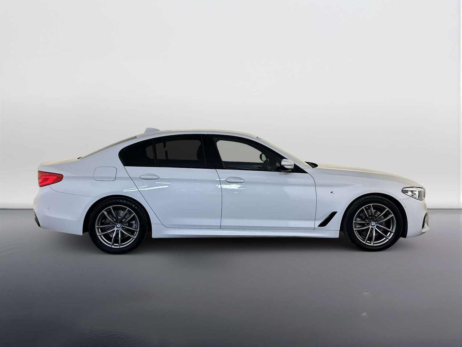 Used BMW 5 Series 2019 for sale - 78122960: Photo 11