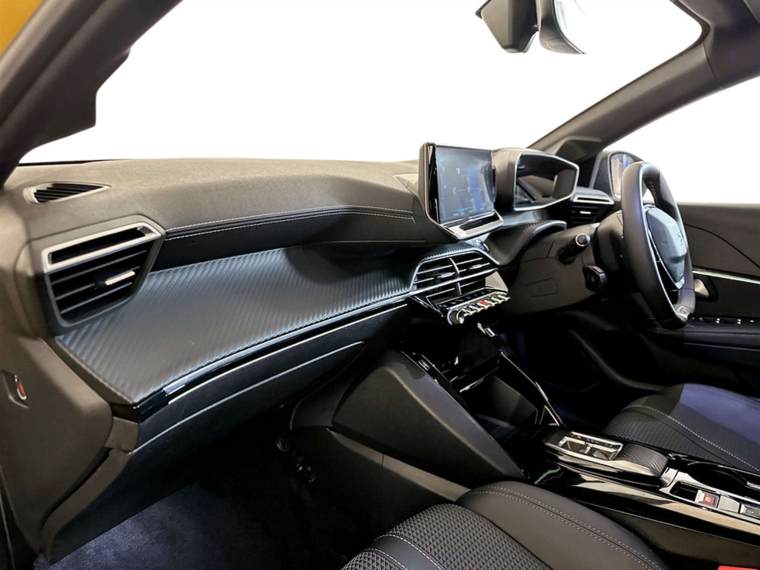 Used Peugeot 208 2023 for sale - 77639629: Photo 12