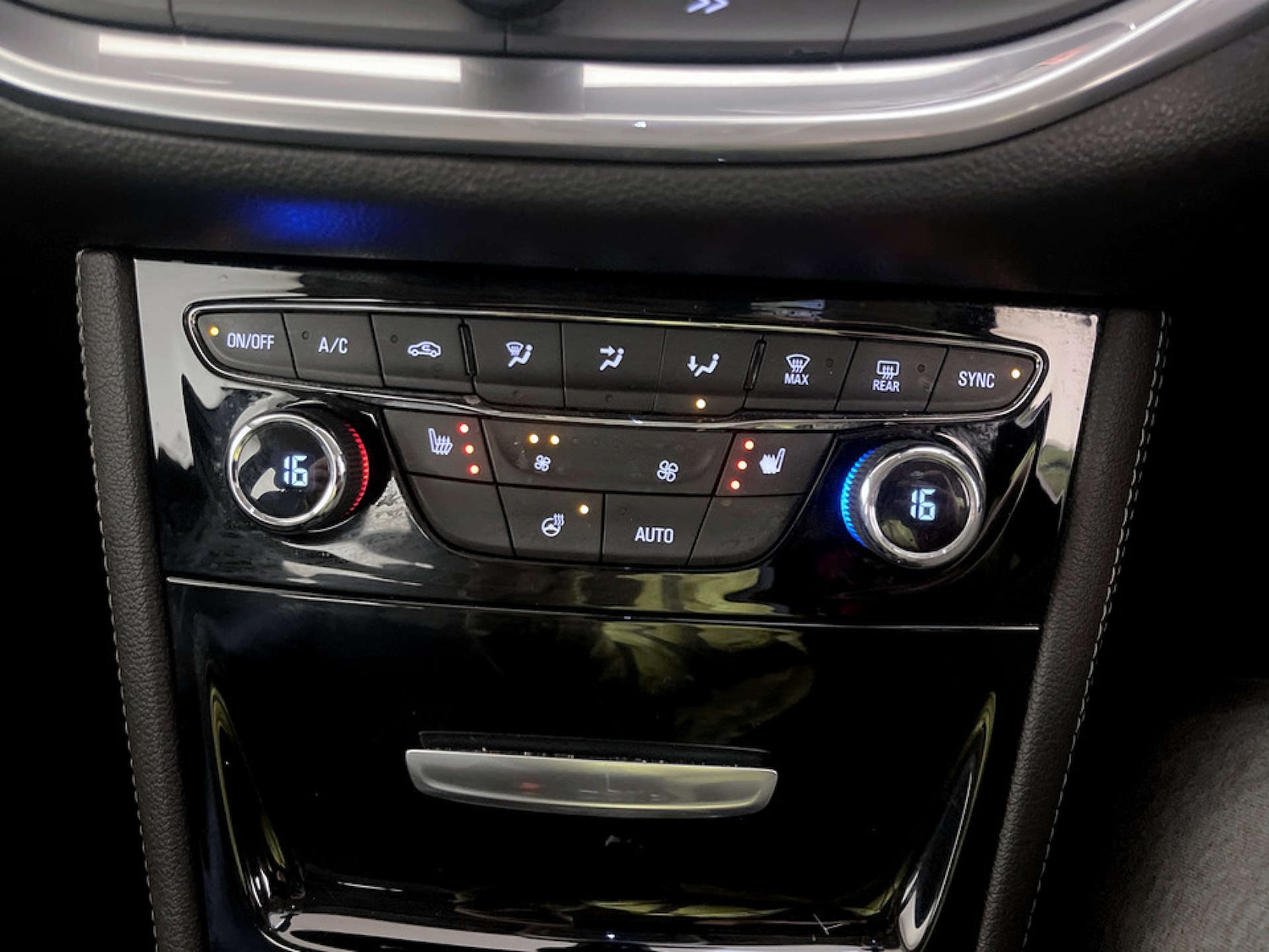 Used Vauxhall Astra 2016 for sale - 77437459: Photo 24