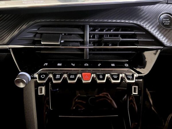 Used Peugeot 208 2020 for sale - 76296700: Photo 26
