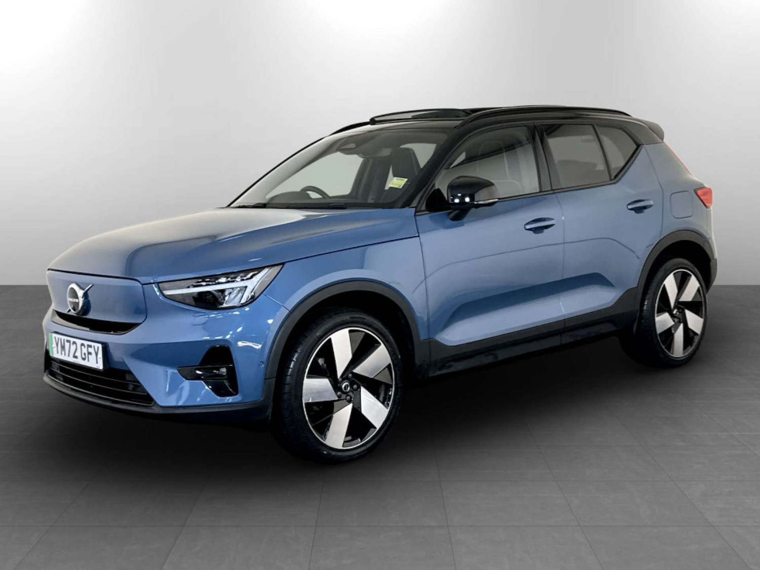 Used Volvo XC40 2023 for sale - 77667824: Photo 6