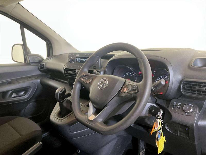 Used Vauxhall Combo 2020 for sale - 76825998: Photo 3