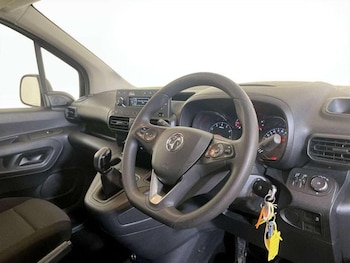 Used Vauxhall Combo 2020 for sale - 76825998: Photo