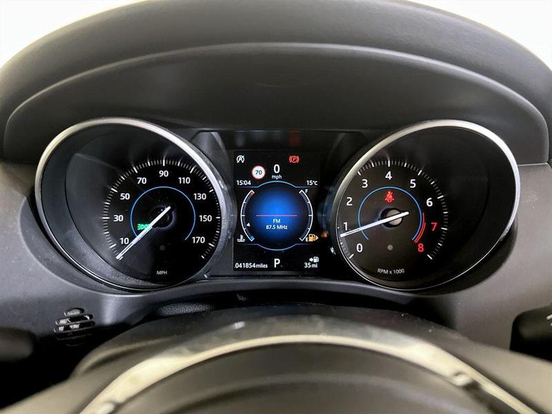 Used Jaguar F-Pace 2017 for sale - 76716372: Photo 19