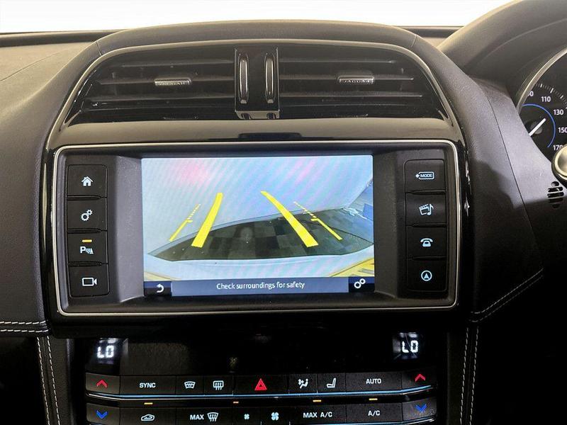 Used Jaguar F-Pace 2017 for sale - 76716372: Photo 23
