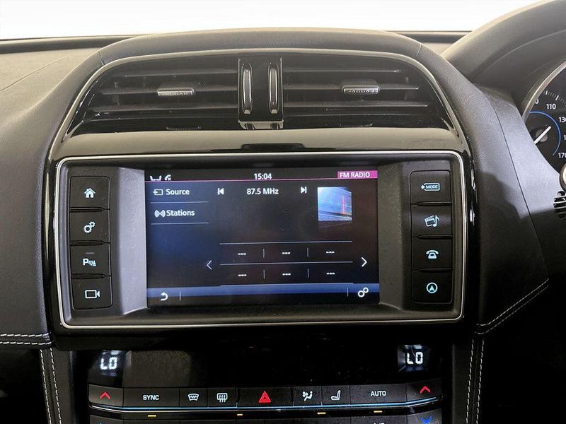 Used Jaguar F-Pace 2017 for sale - 76716372: Photo 25