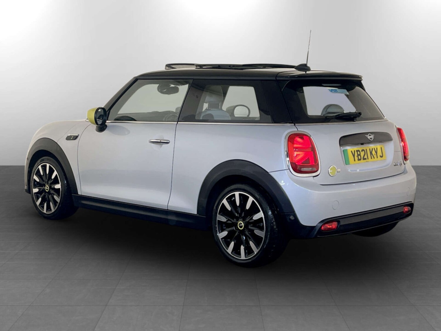 Used MINI Hatch 2021 for sale - 77470039: Photo 7