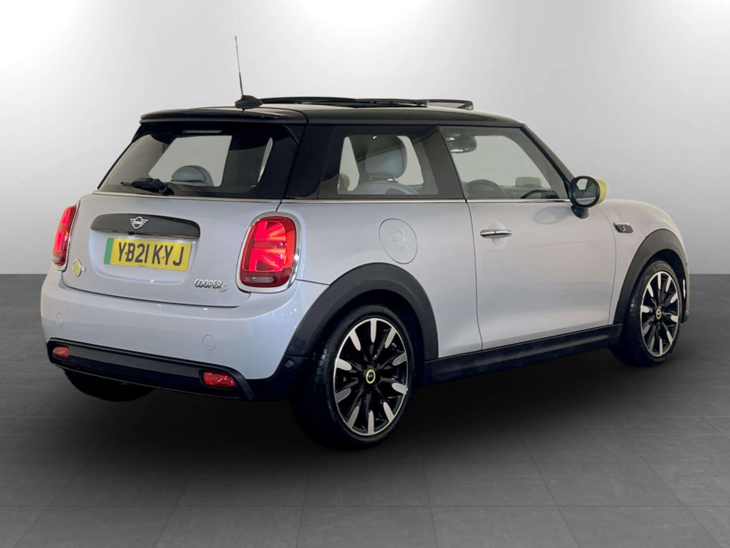 Used MINI Hatch 2021 for sale - 77470039: Photo 9