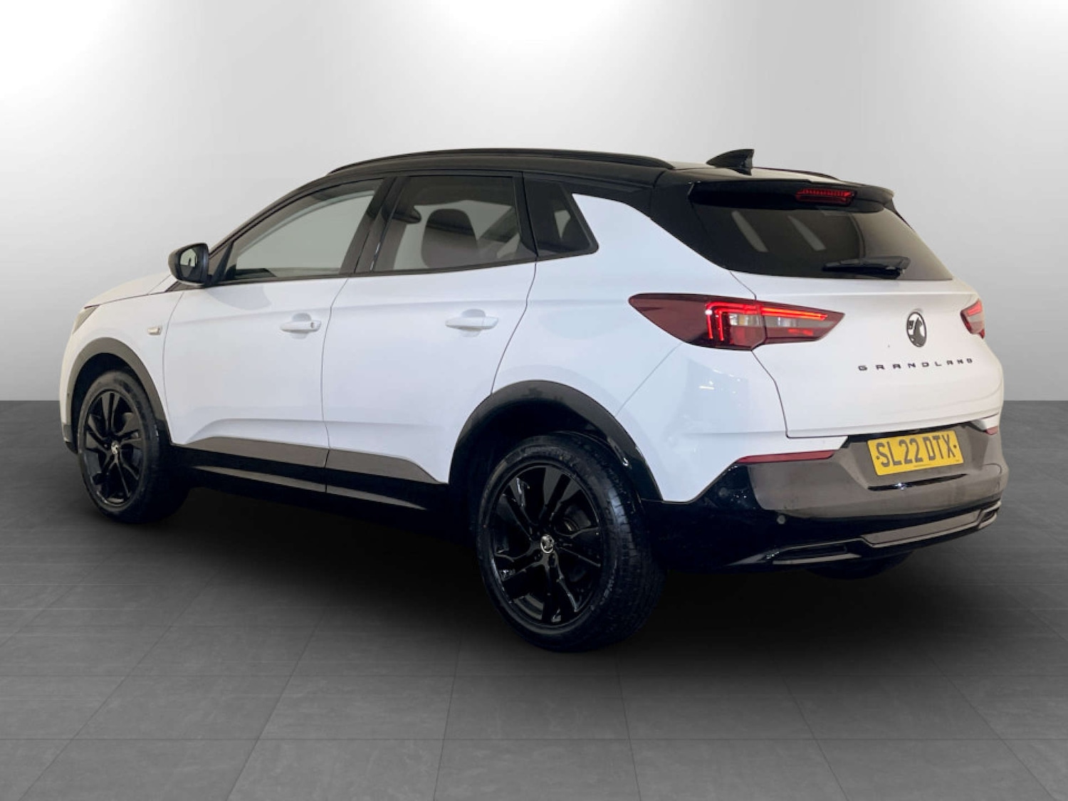 Used Vauxhall Grandland 2022 for sale - 77186073: Photo 8