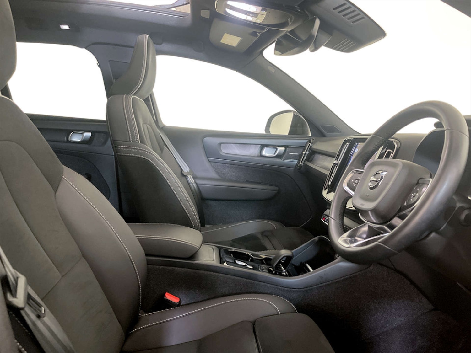 Used Volvo XC40 2023 for sale - 77681227: Photo 12