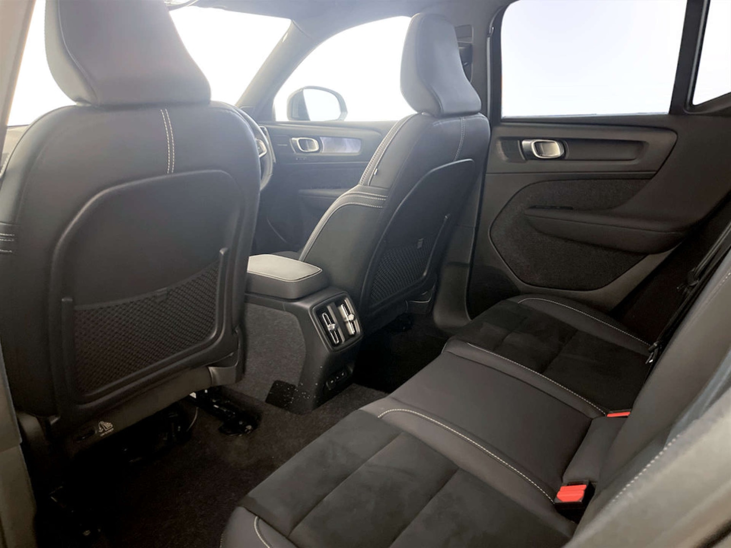 Used Volvo XC40 2023 for sale - 77681227: Photo 13