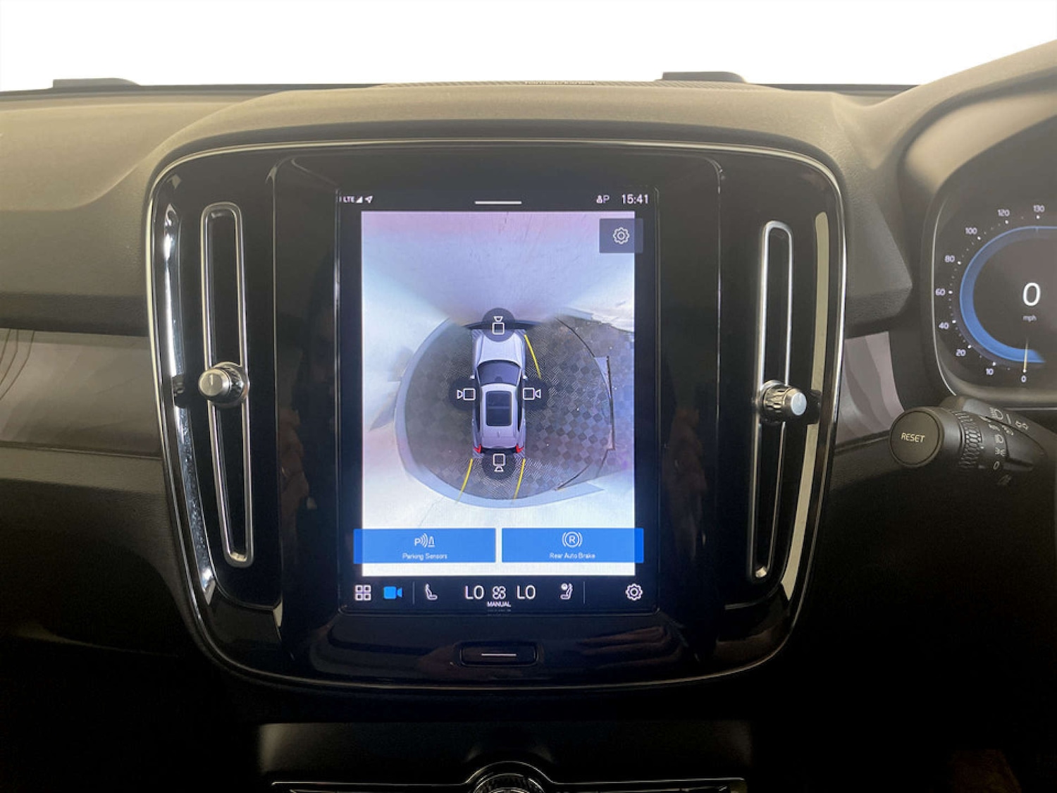 Used Volvo XC40 2023 for sale - 77681227: Photo 19