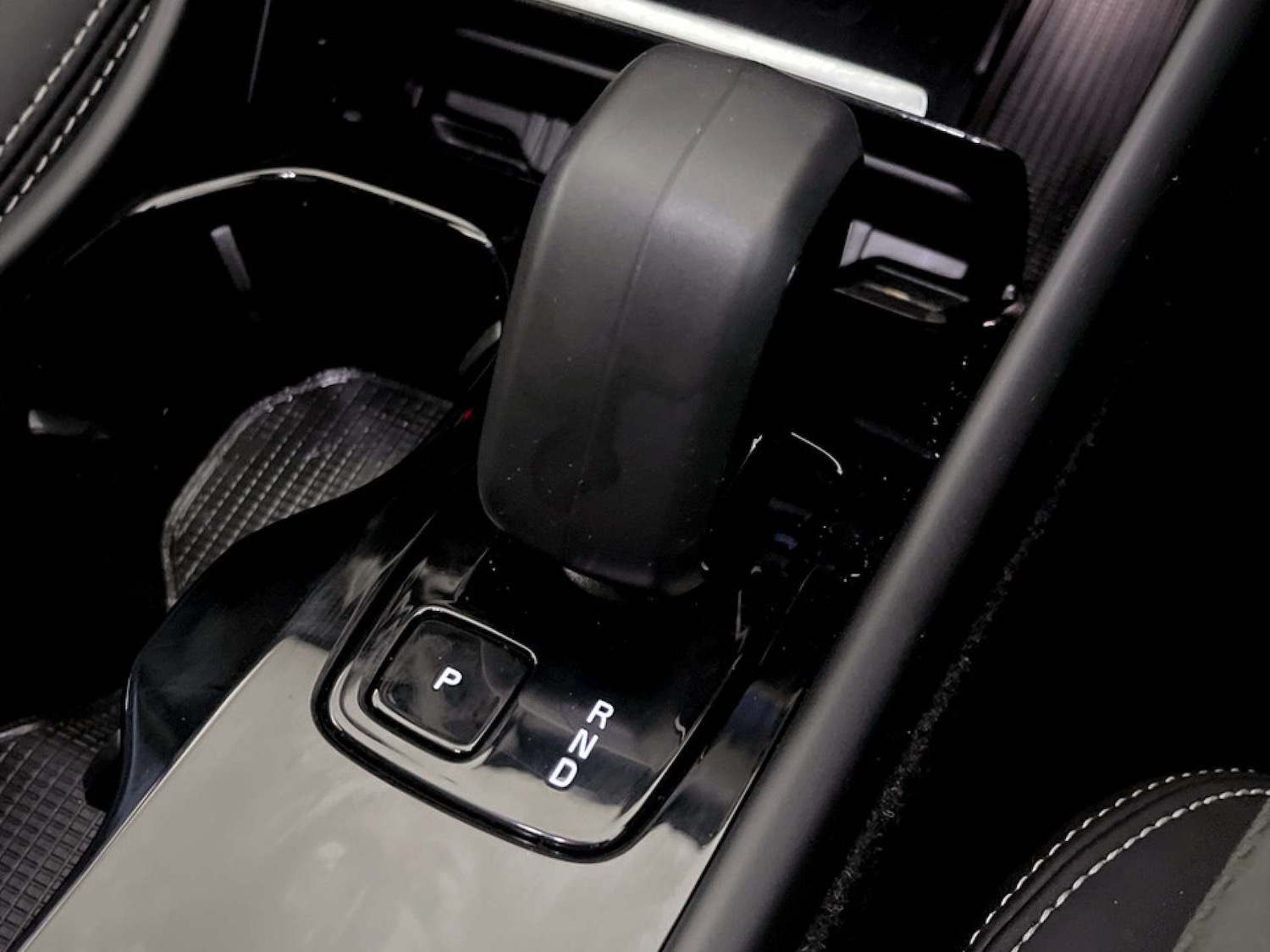 Used Volvo XC40 2023 for sale - 77681227: Photo 24