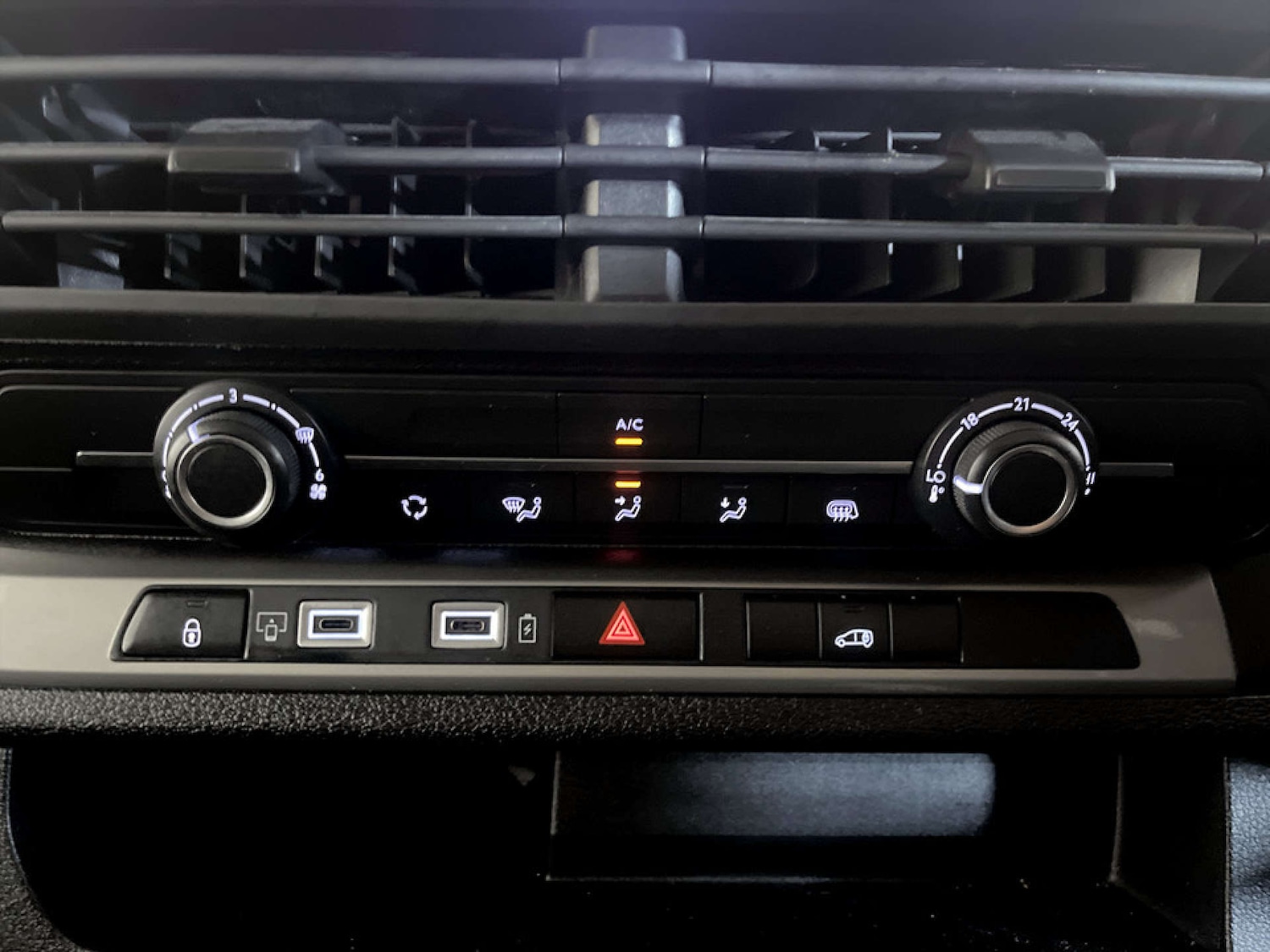 Used Vauxhall Vivaro 2024 for sale - 77494157: Photo 23