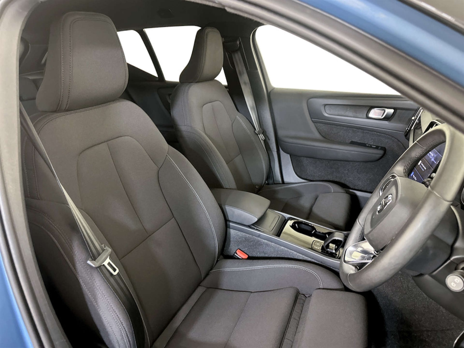 Used Volvo XC40 2023 for sale - 77185958: Photo 13