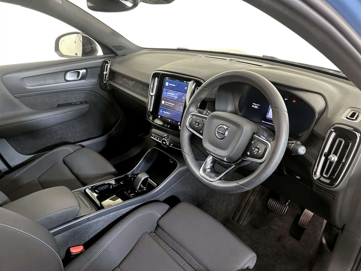 Used Volvo XC40 2023 for sale - 77185958: Photo 16