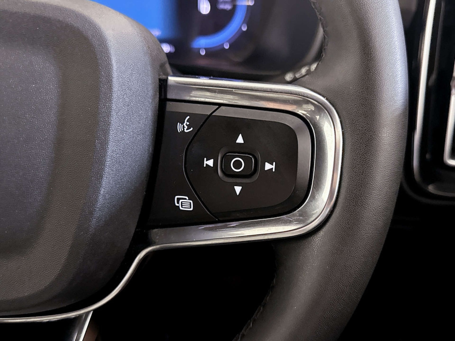 Used Volvo XC40 2023 for sale - 77185958: Photo 20