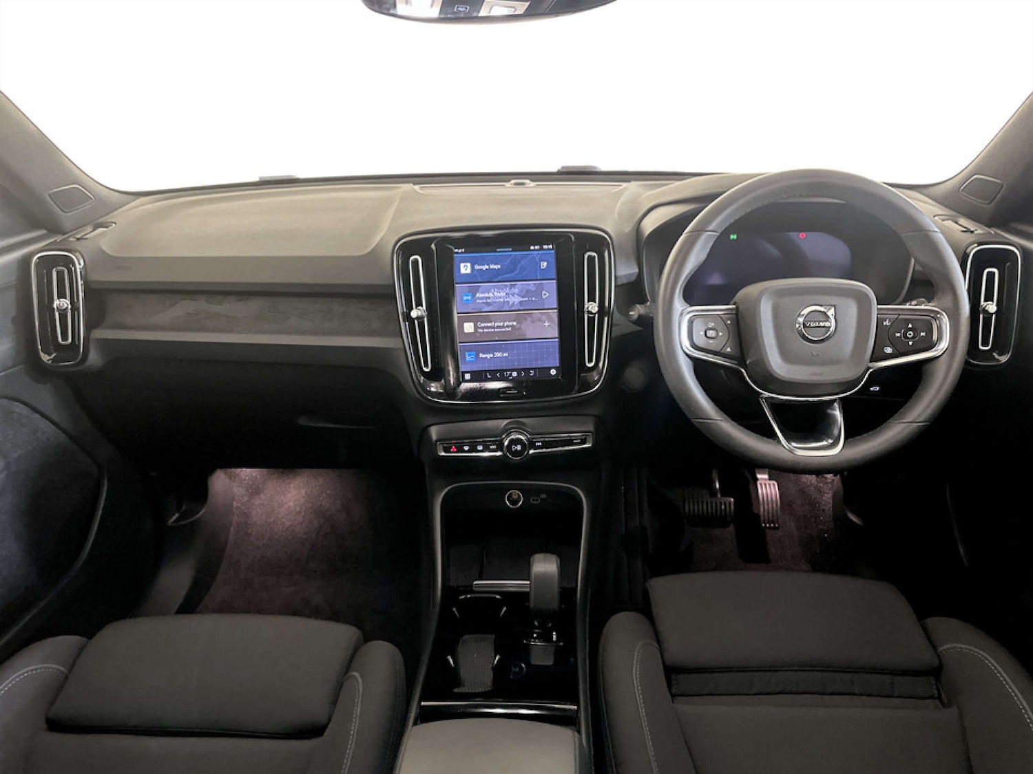 Used Volvo XC40 2023 for sale - 77185958: Photo 3