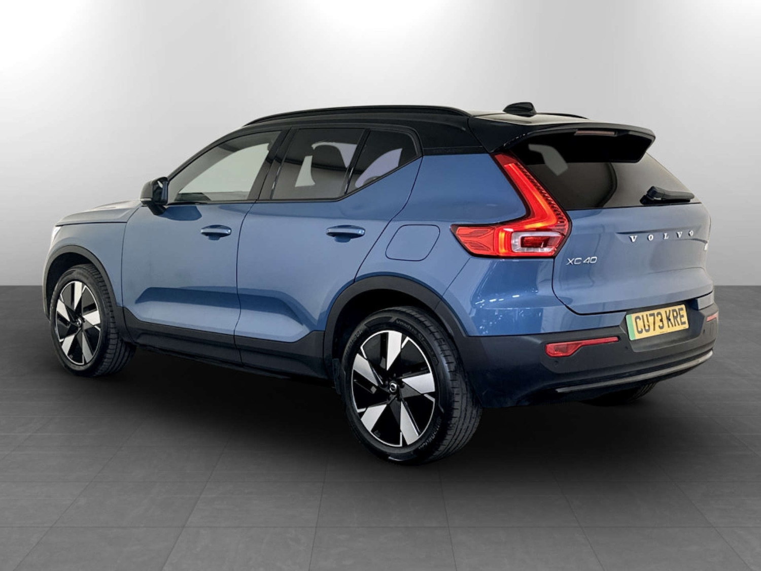 Used Volvo XC40 2023 for sale - 77185958: Photo 8