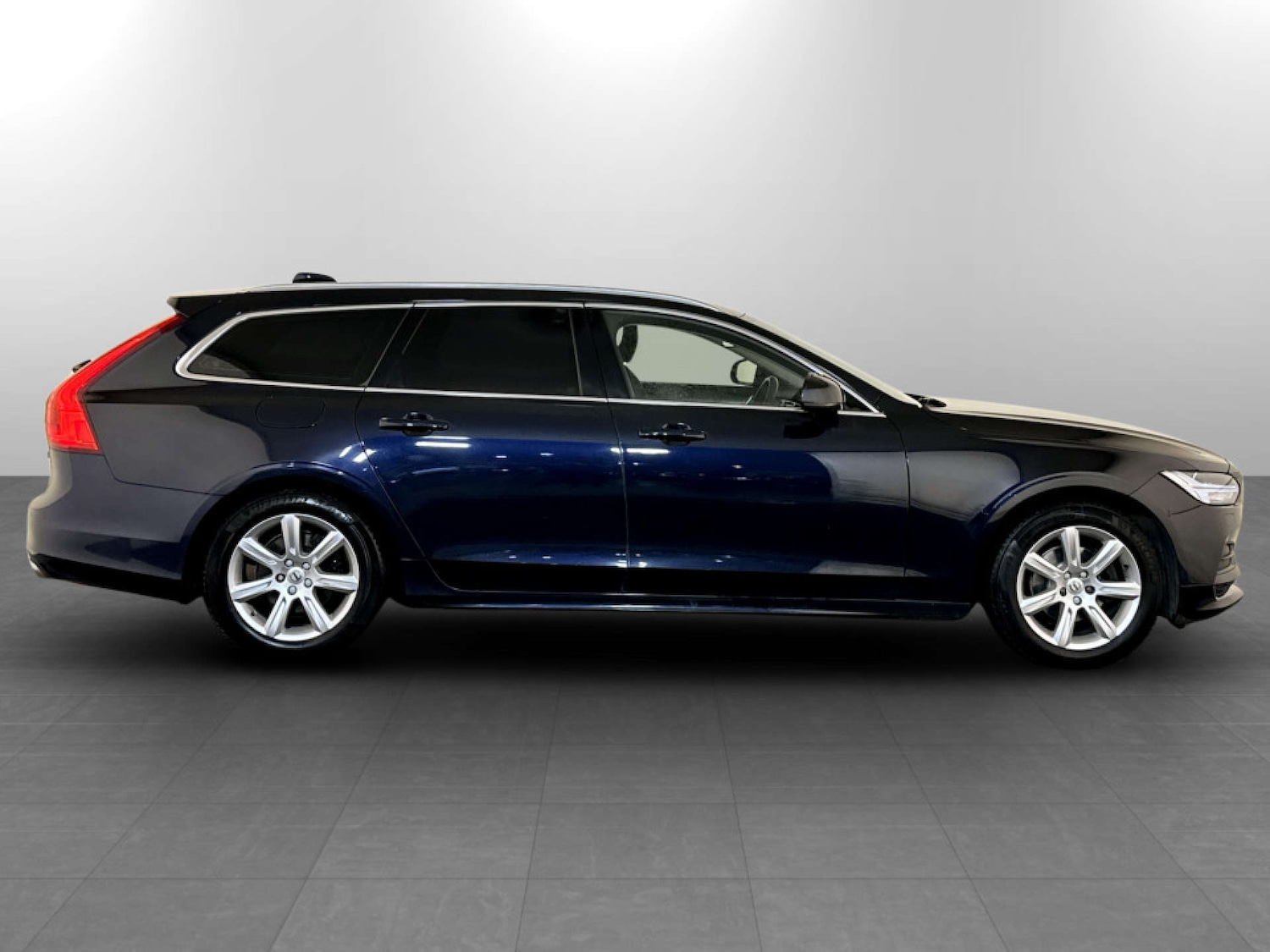 Used Volvo V90 2018 for sale - 77494147: Photo 11