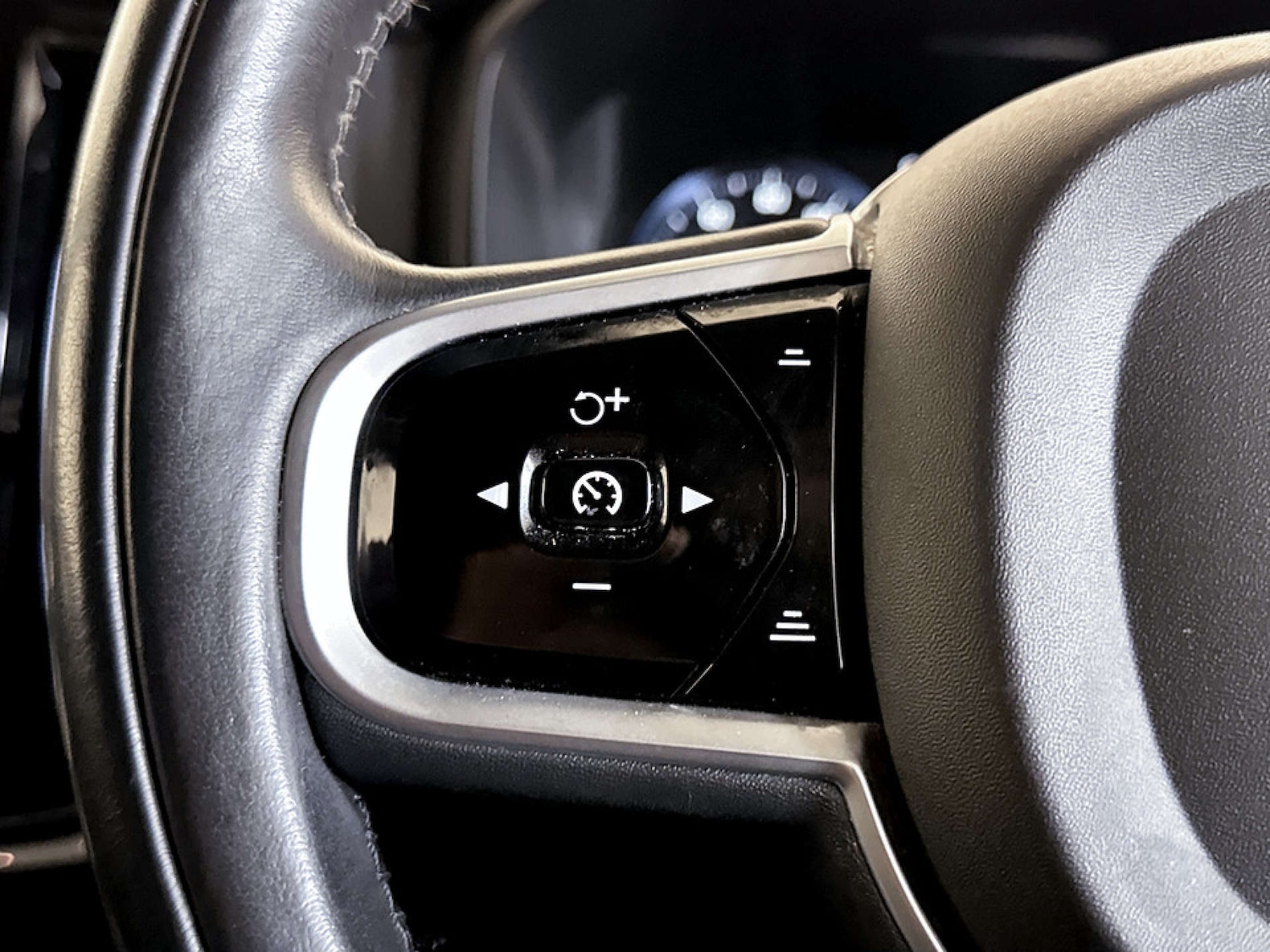 Used Volvo V90 2018 for sale - 77494147: Photo 17